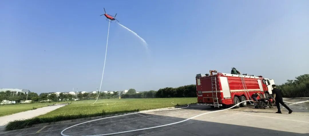 无人直升机在180米高空灭火，在河南测试成功