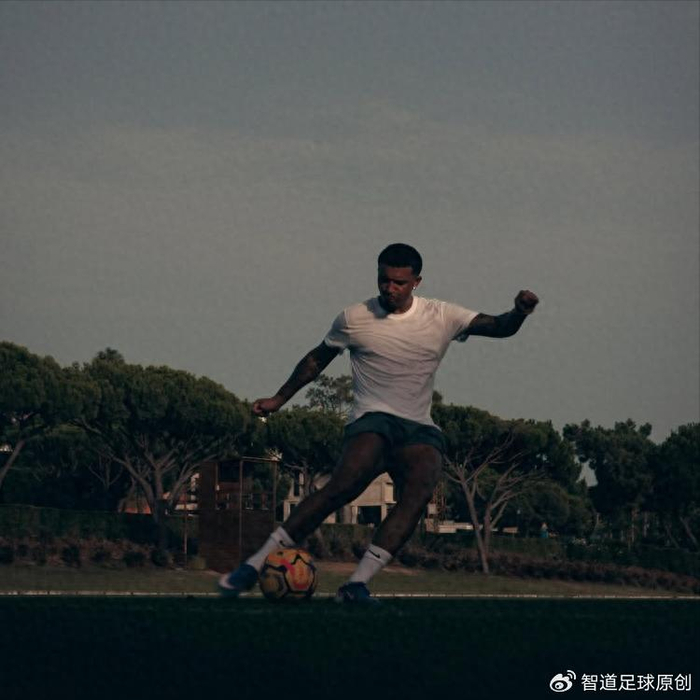 从1.3亿身价到无人问津：26岁桑乔的至暗时刻与自我救赎